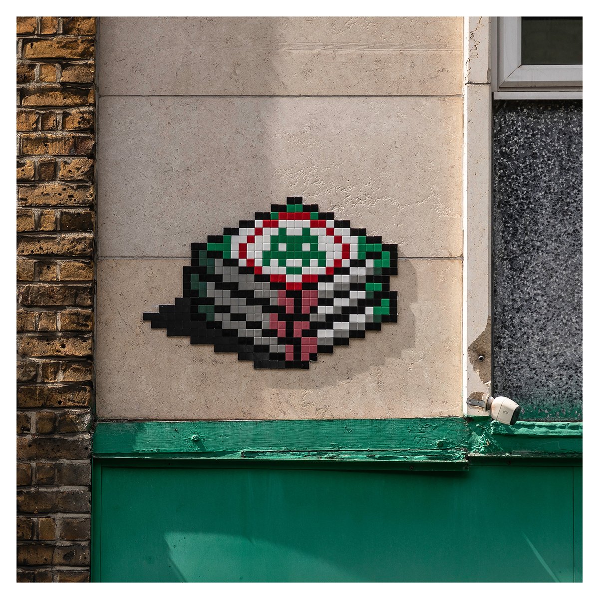From a recent London invasion by French artist Invader, installed in central London &gt; LDN_153 🍕👾

SCORE&gt; 30 PTS
FLASH&gt; 16 JUN 2024 / 14:56

#invaderwashere #streetart #London #Hookedblog