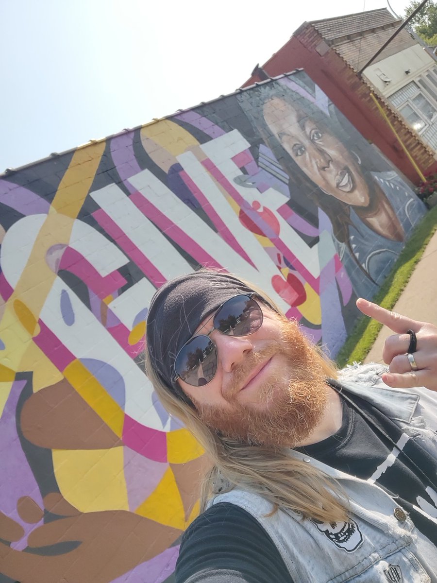 #Ad Professionally loitering at Jackson Michigan Giving Back to the Community and broadcasting via the <a href="/Xfinity/">Xfinity</a> #10G Network!  I have #Xfinity at home which means I have it pretty much everywhere else I need to be too!
~TS