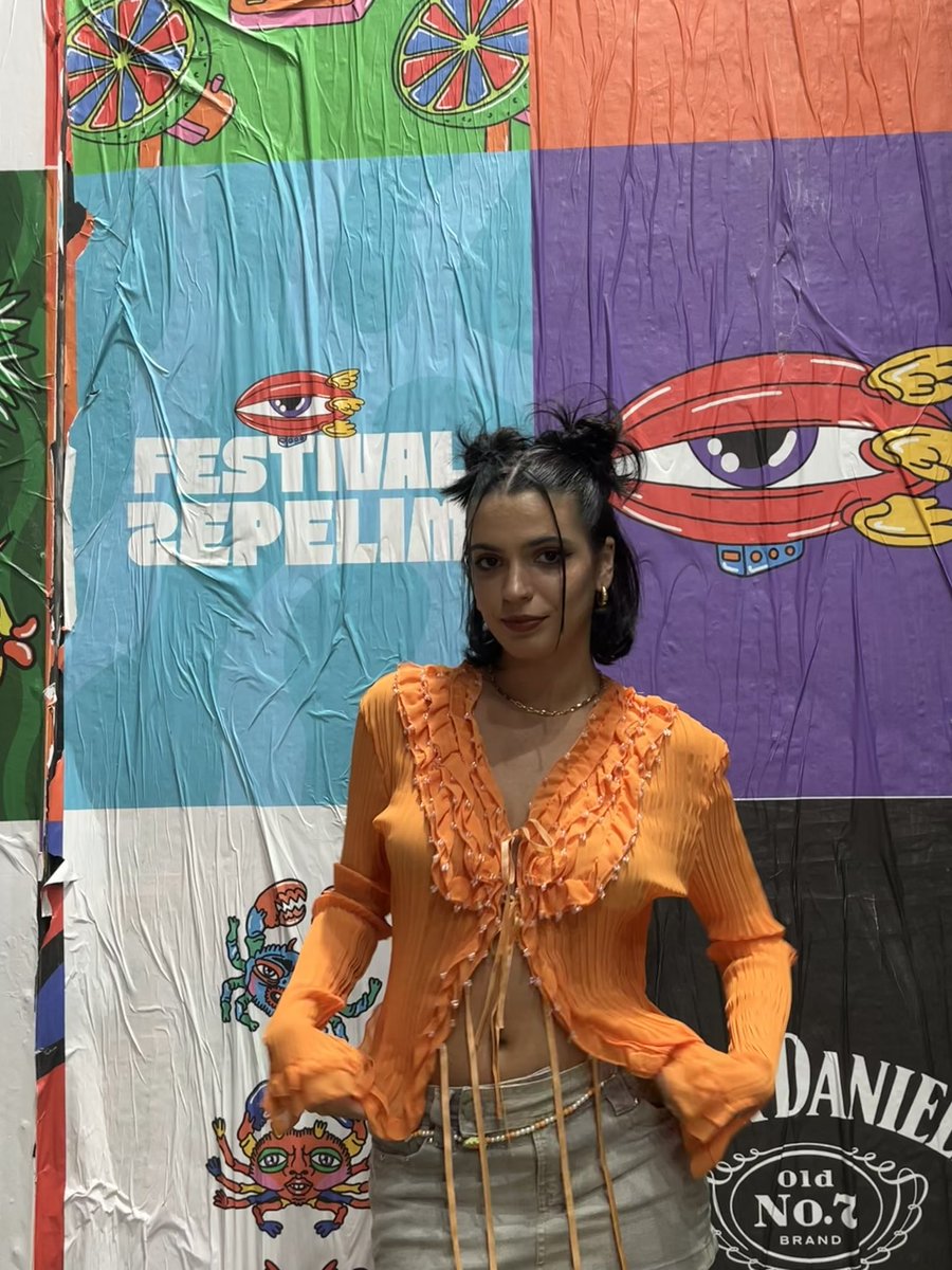 maduhowl's tweet photo. eu era a cachorra mais bonita desse festival https://t.co/lisSqYCjE3