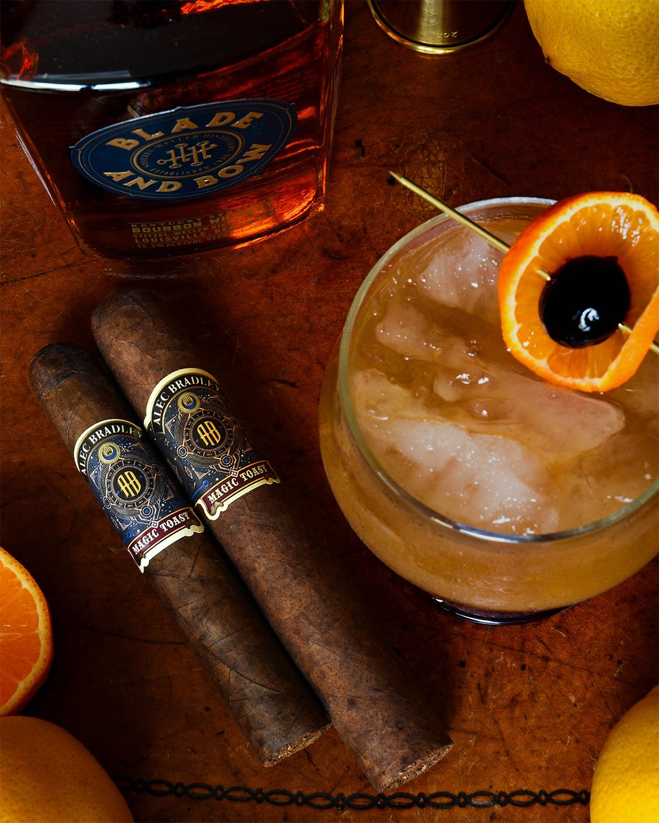 CigarWorld's tweet photo. Join us for a toast on #NationalWhiskeySourDay!
Weโre mixing up this classic cocktail with an old favorite: @AlecBradley Magic Toast.
Let us know your ideal Whiskey Sour and cigar combo here! Cheers ๐ฅ
#CigarWorld #WhiskeySour #RoastAndToast #Whiskey #AlecBradley #MagicToast https://t.co/U6HTL37SA2