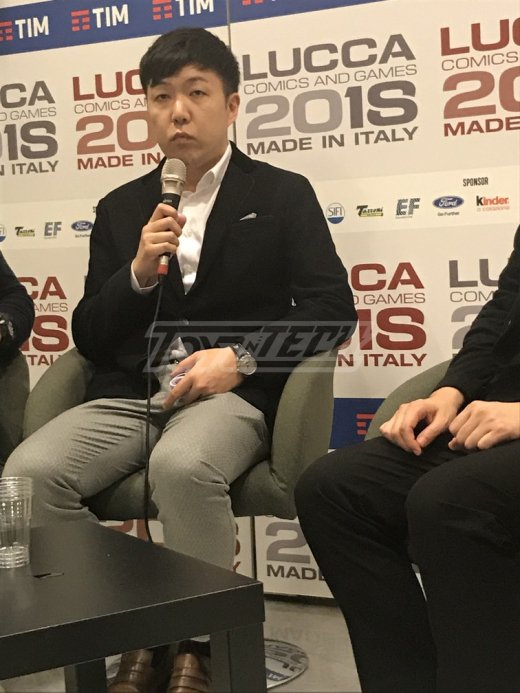 Ikemoto wishes for Boruto to be on the same level of greatness as Naruto, and for that is counting on "Us" the support from all fans. 
(Received a very loud ovation after that, the whole crowd was screaming his name)