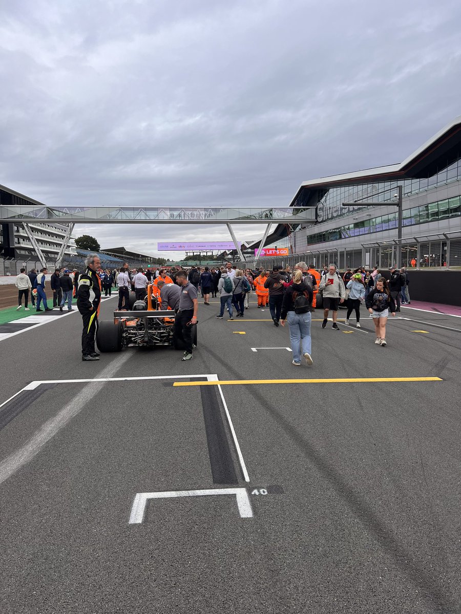 femalemechanic1's tweet image. Huge thanks to @eBay_UK and @eBayMotors for inviting me along to @silverstonefest today.
So fortunate to catch up with a lot of old friends and also head out with the safety car team for some laps.
#silverstonefestival #historicracing #silverstonecircuit #gridwalk #femalemechanic