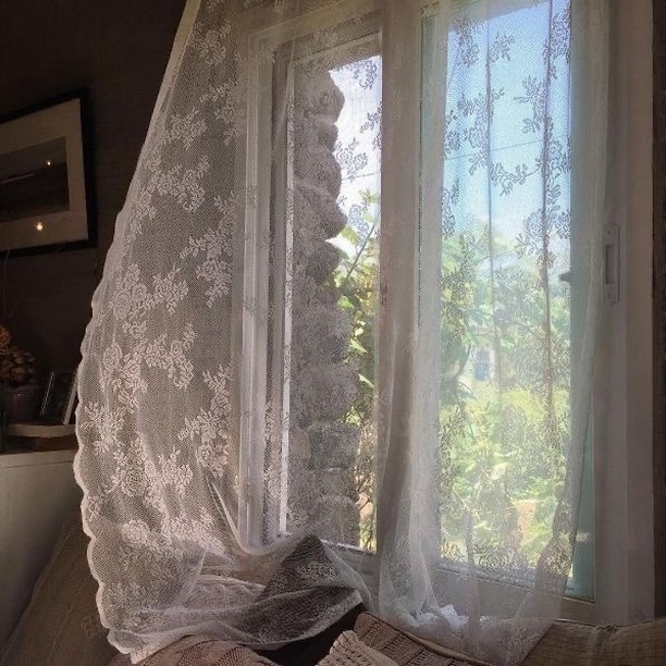 artindetails's tweet photo. sunlight through a curtain https://t.co/0Ock9Z5ZA2