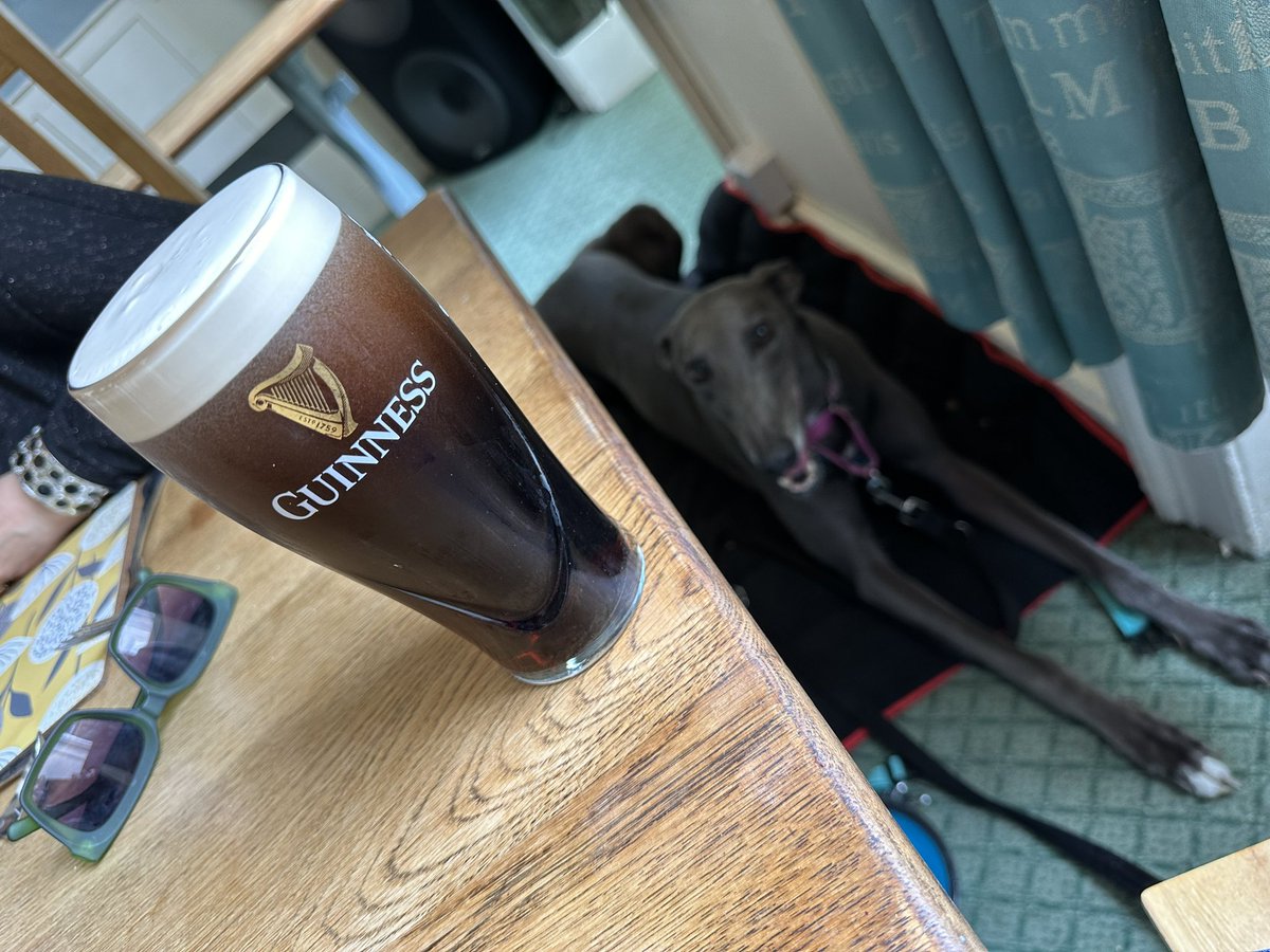 LeeUtdK's tweet photo. @PintsO_Guinness at #theLangportArms in Somerset, UK https://t.co/LImsLyuK0U