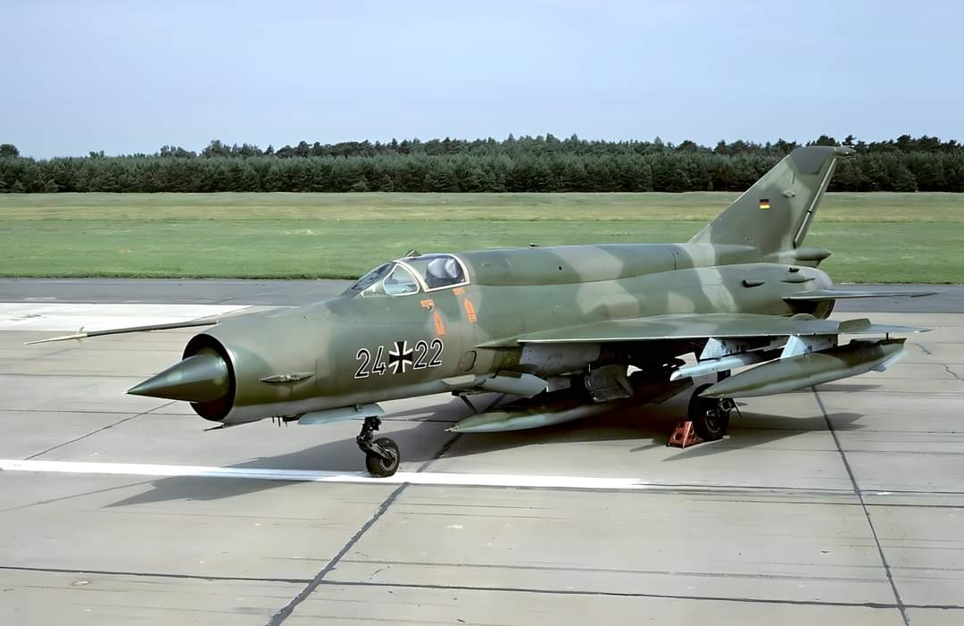 German Fishbed 🇩🇪
acepilotapparel.myspreadshop.com/mig-21+fishbed…