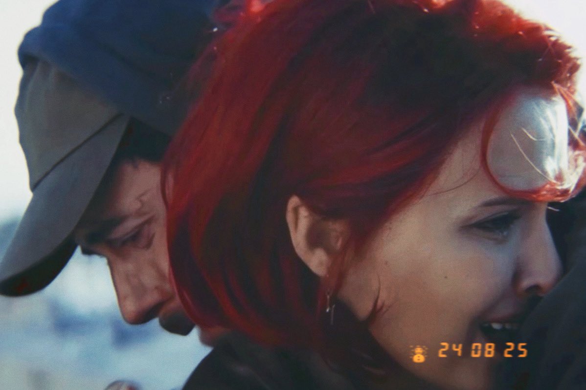 «как все-таки хорошо, что мы есть друг у друга! ты только представь: меня нет, ты сидишь один и поговорить не с кем.»

@diametralgrom