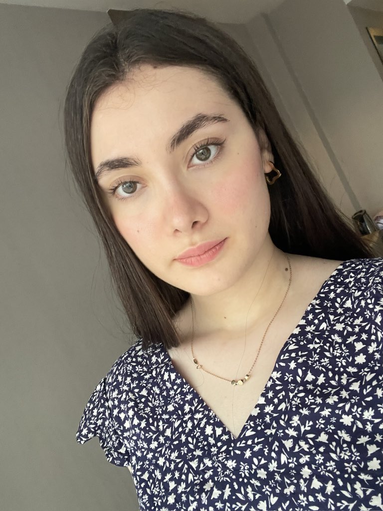 MODEROFDRAGONS's tweet image. هیچگونه عکسی با فیلتر ندارم