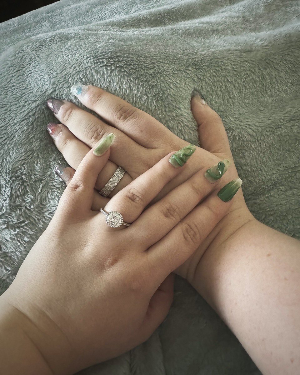 #𝐎𝐎𝐂 

<a href="/netrazum/">s̶a̶r̶g̶e̶a̶n̶t̶.</a> and me taking this shit offline fr 

( no joke kids we started in a gc on twt barely talking to each other )