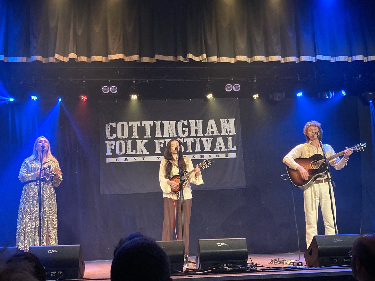 Soup Dragon 🏴 🇪🇺 (@soupie66) on Twitter photo The Wandering Hearts were incredible at Cottingham Folk Festival. A band I certainly want to see again. Beautiful songs and harmonies as well as a real warmth. <a href="/CottFolkFest/">Cottingham Folk Festival</a> The Wandering Hearts were incredible at Cottingham Folk Festival. A band I certainly want to see again. Beautiful songs and harmonies as well as a real warmth. <a href="/CottFolkFest/">Cottingham Folk Festival</a>
