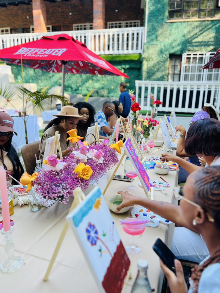 oupapilane's tweet image. 34 On Saturn

I had such an amazing Sunday afternoon being Picasso.  Next Sip and Paint will be hosted in September