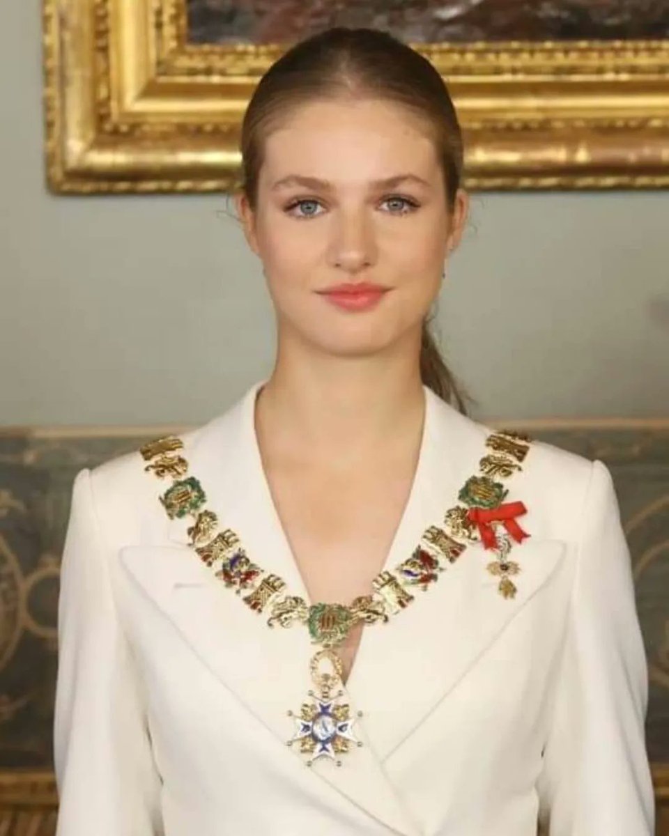🔴 COMUNICADO | Comunicado oficial Princesa de Asturias SAR Dª Leonor de Borbón y Ortiz 9 Escudo de Oro Bar Bodega Hermanos Madrid