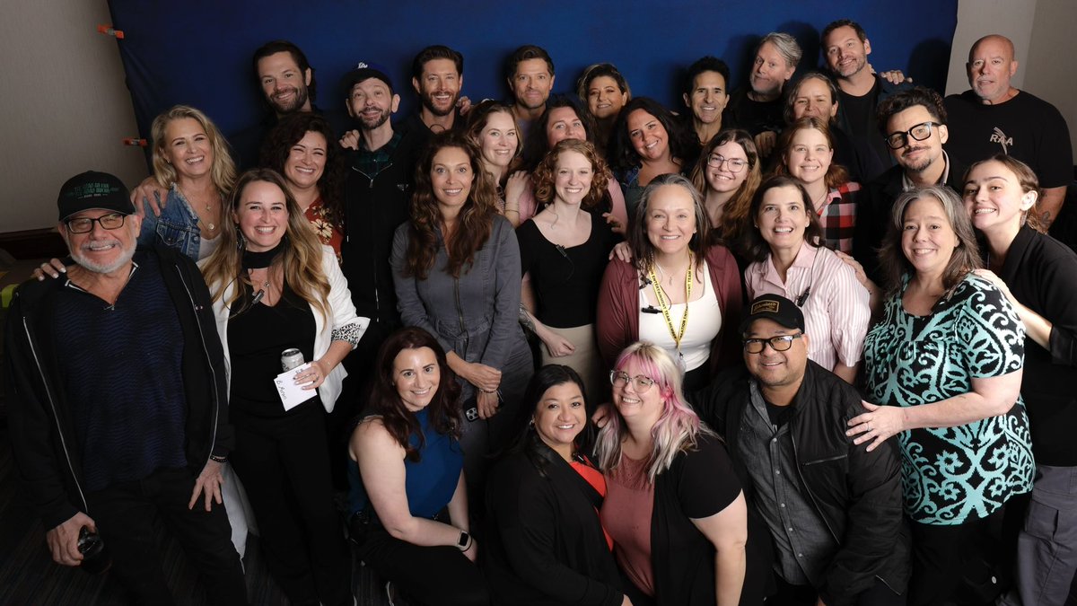 It takes a Village to put on a Creation show! Special shout out to Brittany for being our on show site captain. She's made it all so much fun and joyful for staff, celebs and audiences. Here's some of the team that we are so very proud of! 

#SPNIndy