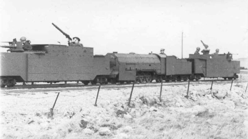 hawkerhellfire's tweet photo. @CiarliniKoerner Agreed, the engine is unarmoured and you're not going anywhere without that. 

Also compulsory mention of the 15 inch gauge Romney Hythe and Dymchurch Railway and it's armored train. :D https://t.co/sjN7d6DeK9