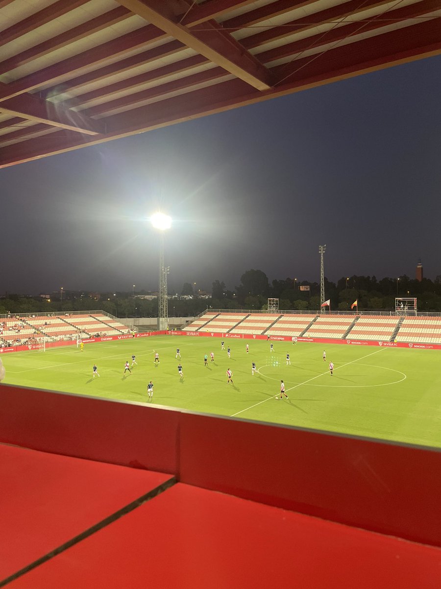 dalvarezmartin_'s tweet photo. Fin de semana de comienzo en la 1ª RFEF.

Betis Deportivo 0-3  Intercity
Sevilla Atlético 1-2 Real Murcia https://t.co/7HKLO2a0BS