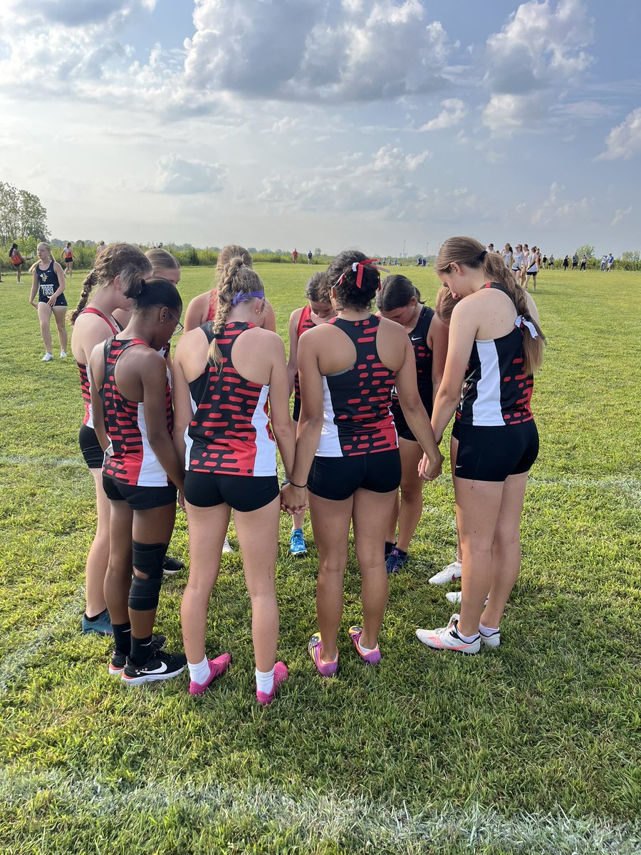 XCFairfield's tweet photo. Great start to the season at the Lakota East Fall Classic on Saturday! Link to race results https://t.co/YrVUImWZ2A #timetorace #onetribe @fcsdathletics @IndiansBoosters https://t.co/Y7LHaIPFmu