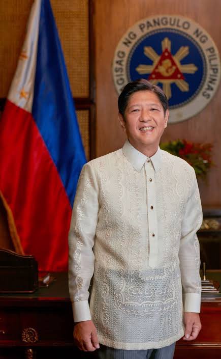 GLangrez's tweet photo. DIRING DIRI at IKINAHIHIYA KO ANG SARILI KO na IBINOTO kita @bongbongmarcos , NASUSUKA AKO sa administrasyon mo!
#MarcosResign https://t.co/wMUYnoxZT9