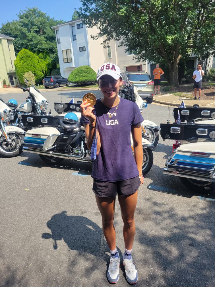 ArlingtonVaPD's tweet photo. Today, ACPD’s Motor Unit had the honor of escorting Olympic gold medalist Torri Huske to her Welcome Home Celebration! Huske, born and raised in Arlington County, returned home from the Paris 2024 Olympic Games where she won three gold medals and two silver medals. 🏅 https://t.co/pL09I2o4Ga