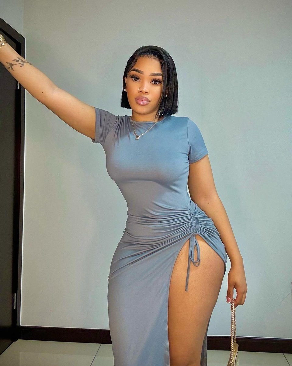 Easy_Money007's tweet photo. Wow this is so so amazing, believe me you can't have this kind of lady and still cheat on her, its not possible...Her body shape is something else, so sexy ....and the sweetness of her p***sy is oooooo...
#Baze University
#wanni https://t.co/hjUuNLa54H