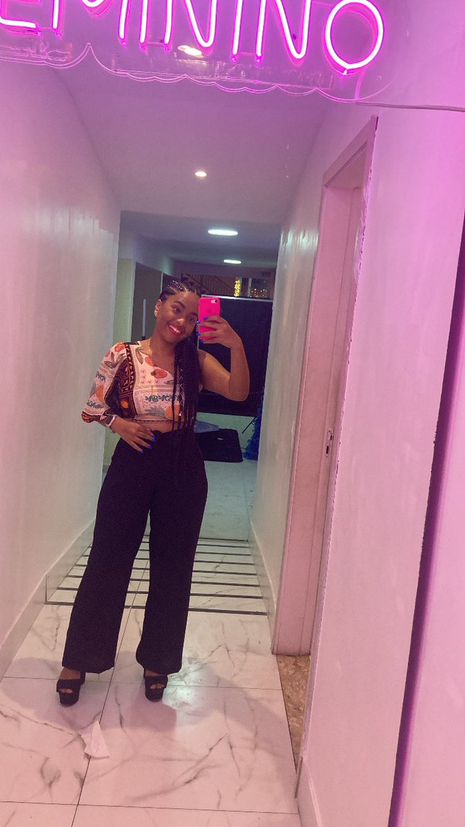 estevs_anny's tweet photo. a dor passa, o ciclo muda, o brilho volta!✨ https://t.co/UQoGbIjLMx