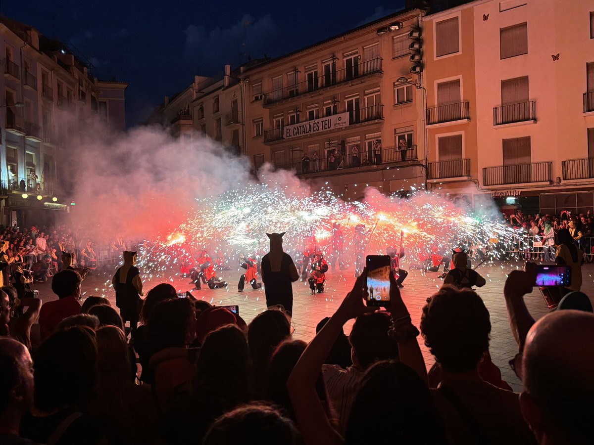 marc_aloy's tweet photo. Escalfem motors de la #FestaMajor de #Manresa amb una #Moscada i un #Correfoc infantil molt participats!
🔥 Aquesta canalla puja valenta!
Enhorabona @Xaldiga per fer-ho possible! https://t.co/S2wuUIFNC2