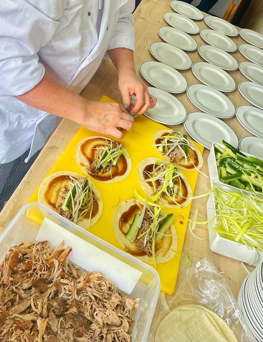 VillKitchenCIC's tweet photo. Three courses of home cooked, hearty food in the community? 🍽

Our Lunch Club has an ever-changing menu of some of your favourite traditional food, scrumptious homemade desserts and different tastes from across the globe.

Give it a try! 👇
🔗 https://t.co/faRV79Icl4 https://t.co/n3pWFUGG9C