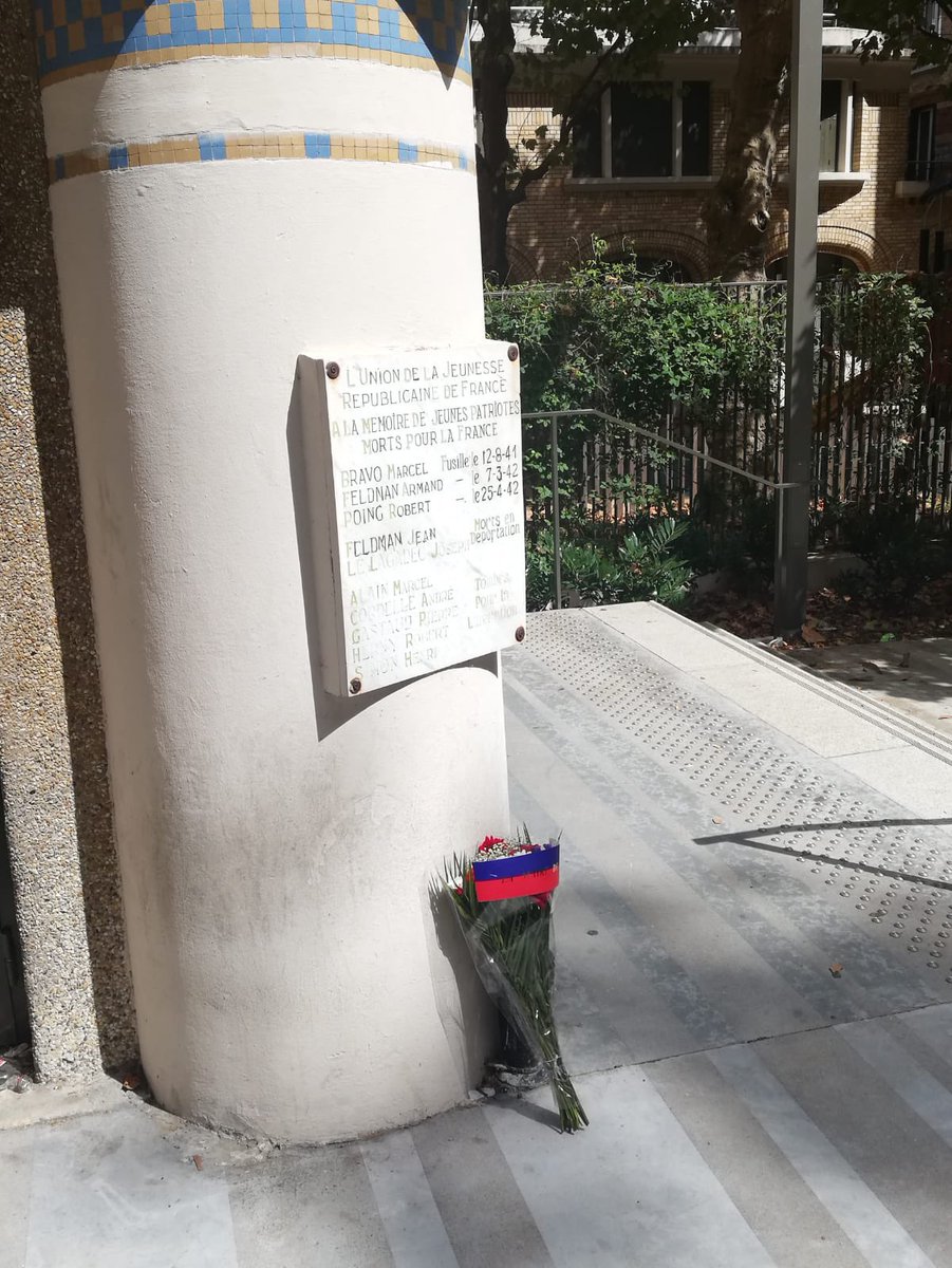 MJCF75's tweet photo. À l’occasion du 80e anniversaire de la libération de Paris par son peuple, sous la direction du communiste Henri Rol-Tanguy, nous rendions hommage aujourd’hui à plusieurs jeunes communistes de Paris, assassinés pour faits de résistance, parce que communistes.

(1/4) https://t.co/lwllGHnLDV