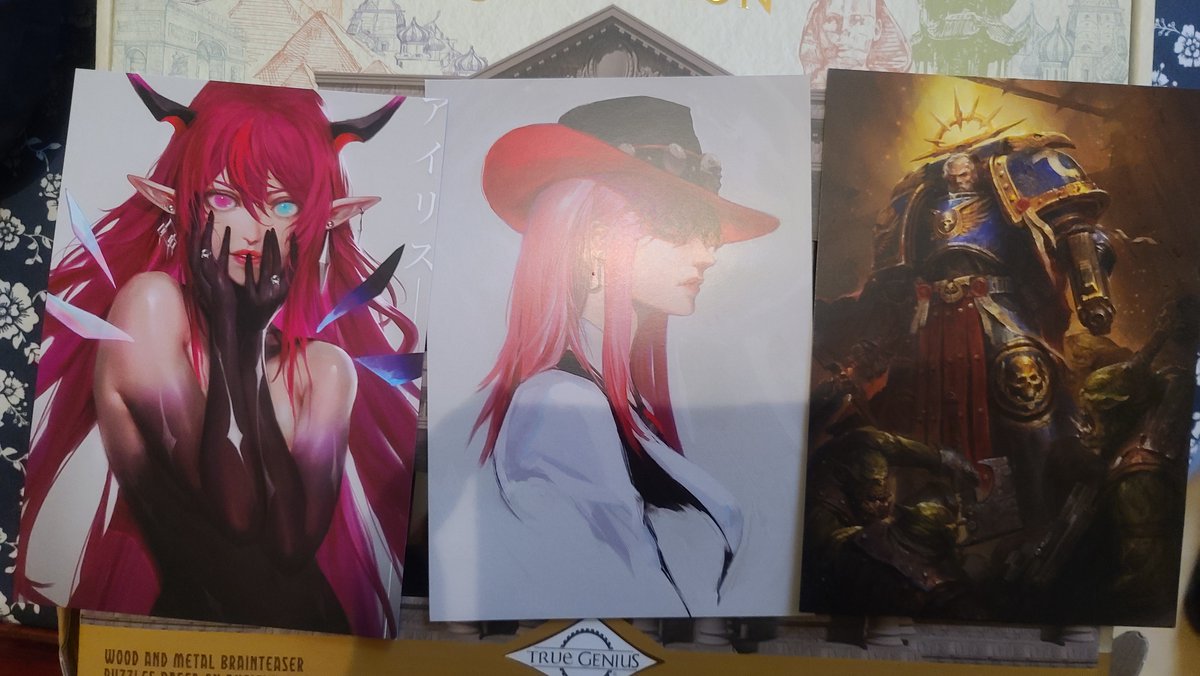 HeadCase_XXX's tweet image. 4. HoloEN World Tour tee from the ANYC table. Concert was absolutely a blast!
5. #Terminator0 poster. Got to see the advance screening, it&apos;s absolutely something to look forward to.
6. Three artprints of IRyS, Sheriff Mori and an Ultramarine. Sorry, I forgot this guy&apos;s name...