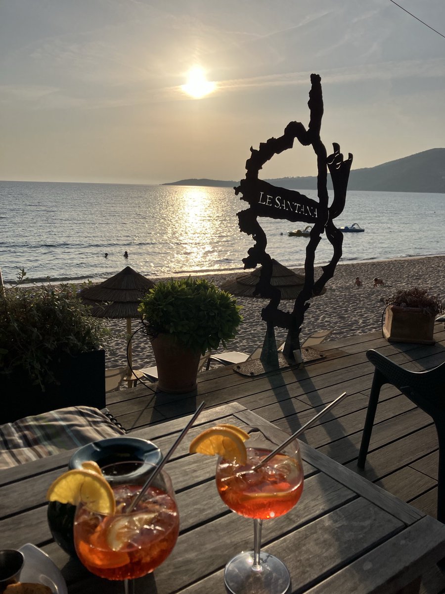 frmasquelier's tweet photo. Visiblement, ça va 😊 🍸🏝️🌞!! https://t.co/iOP6Y2iwjn