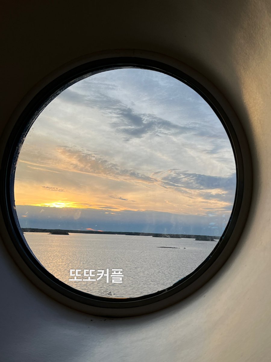 또군이 만지면서 세워주는중..💚
9월말이나 10월초에 또또커플은 베트남 여행 계획중이에요~
혹시 그때쯤 여행 계획있는 부커님들 있으면 현지에서 만나면 넘 좋을거같아요😍

#섹트 #부커 #커플여행 #스와핑 #쓰리섬 #레즈 
#관전 #네토