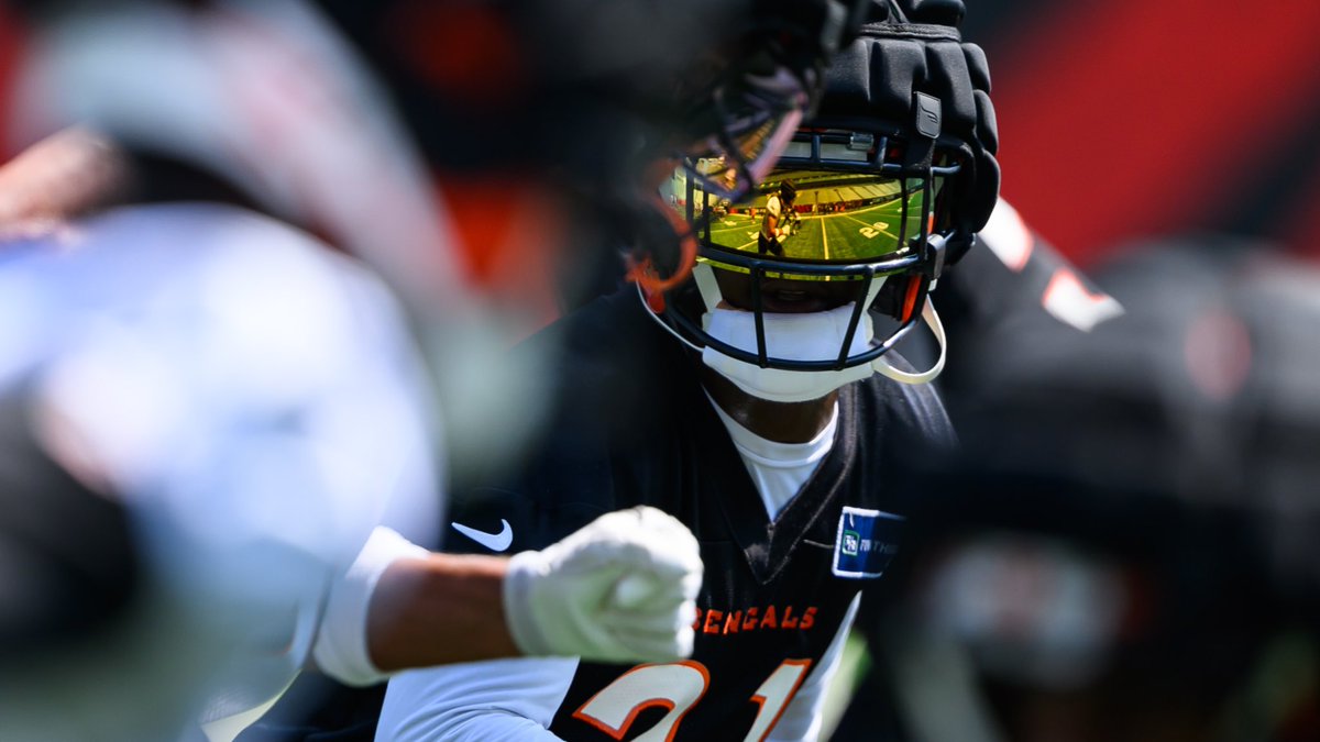 Bengals's tweet photo. One rep at a time.

📸: https://t.co/jsfUsfbUzf https://t.co/GH2esOwei0