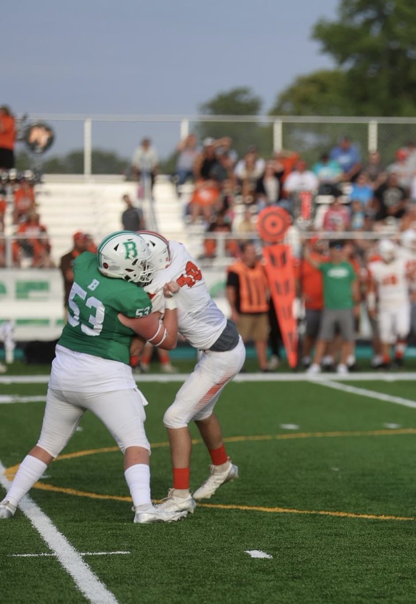 KaedenShock's tweet photo. First game of the season taking the W, 41 to 14! 💪🏼🏈 https://t.co/qTvEu8ZbSu