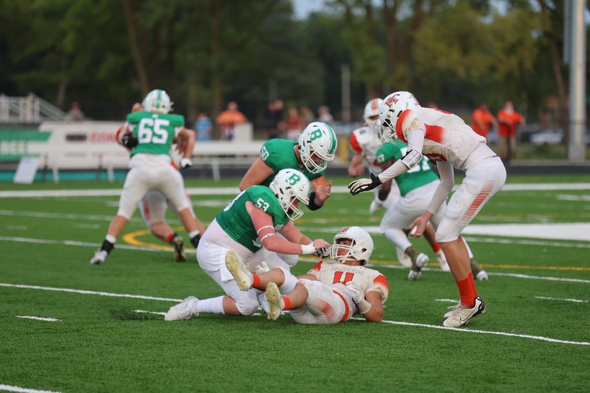 KaedenShock's tweet photo. First game of the season taking the W, 41 to 14! 💪🏼🏈 https://t.co/qTvEu8ZbSu