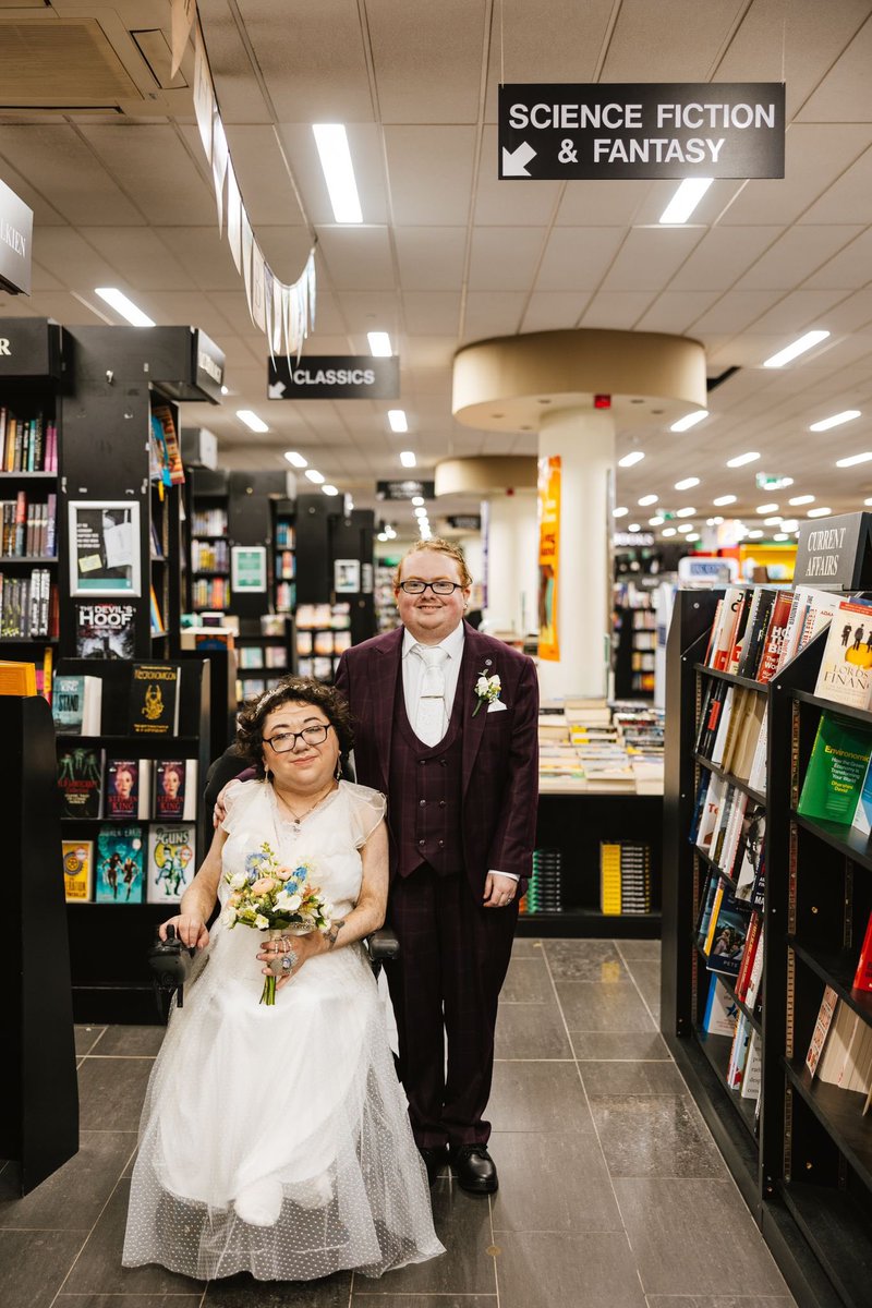 Chapters Bookstore Dublin tweet media