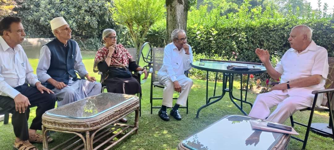 Visited  Dr Farooq Abdullah at his srinagar residence.
Discussions were held regarding the upcoming J&amp;K assembly elections.
#CPI