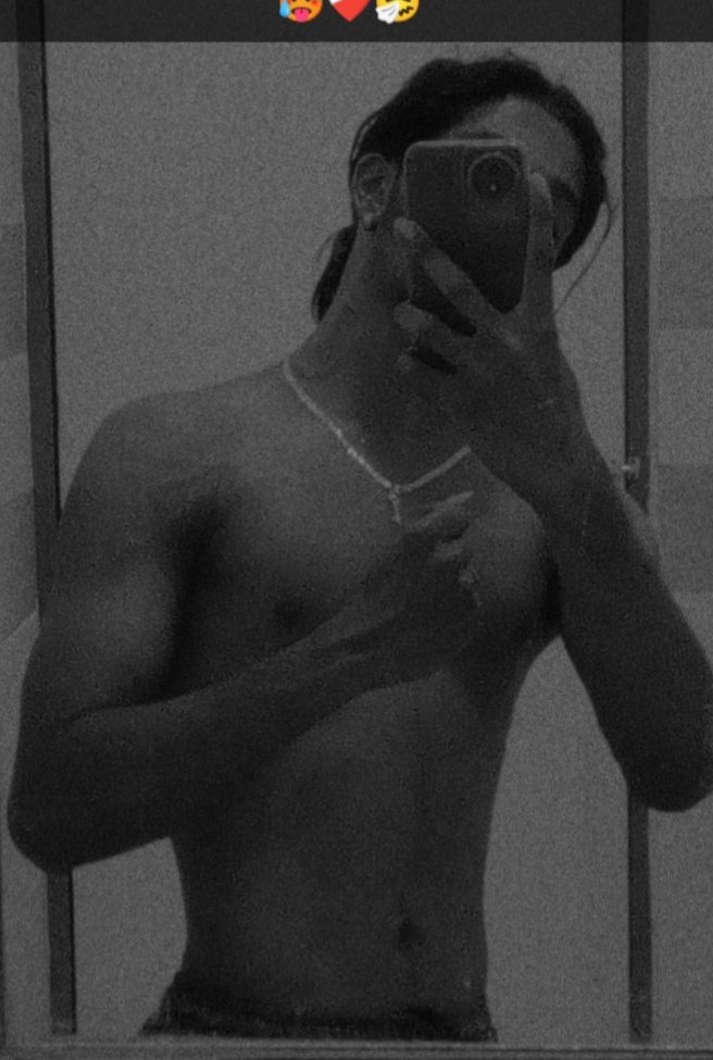 Jeskutti's tweet photo. Muscles men makeup 💪 https://t.co/XyYNXnUadL