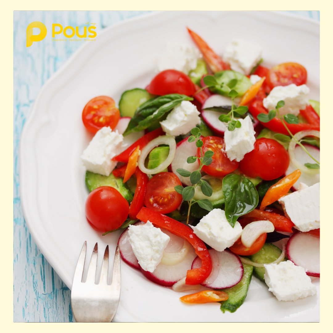 pousgrup's tweet image. Esperem que aquest estiu estiguis optant per aliments frescos i lleugers! 🍉🍓 Amanides, fruita i verdures són perfectes per mantenir-te energitzat i hidratat durant els dies calorosos.

I a aprofitar aquests últims dies d'agost! ☀️ #MenjarSaludable 

👉🏼 pousgrup.cat