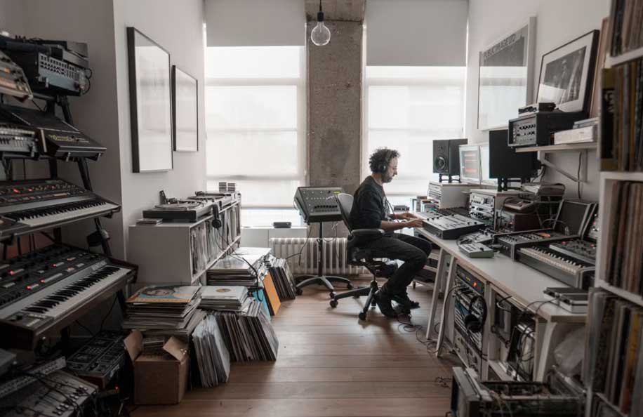 1 of 100 tweet media