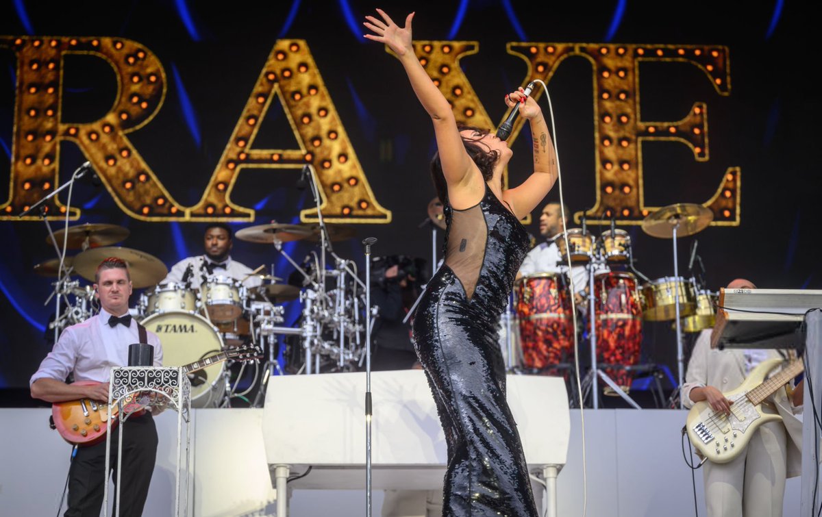 RAYE Updates tweet media