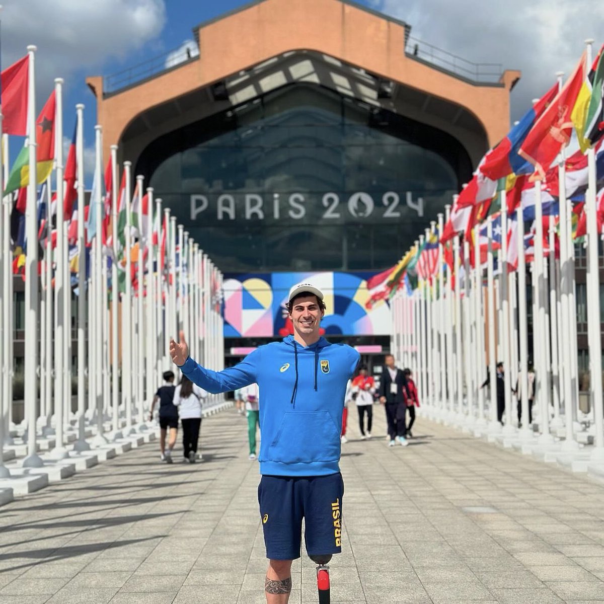 sisiesportes's tweet image. Nossos queridos atletas paralímpicos estão na vila. Faltam 3 dias para o início das Paralimpíadas!!!!!!!