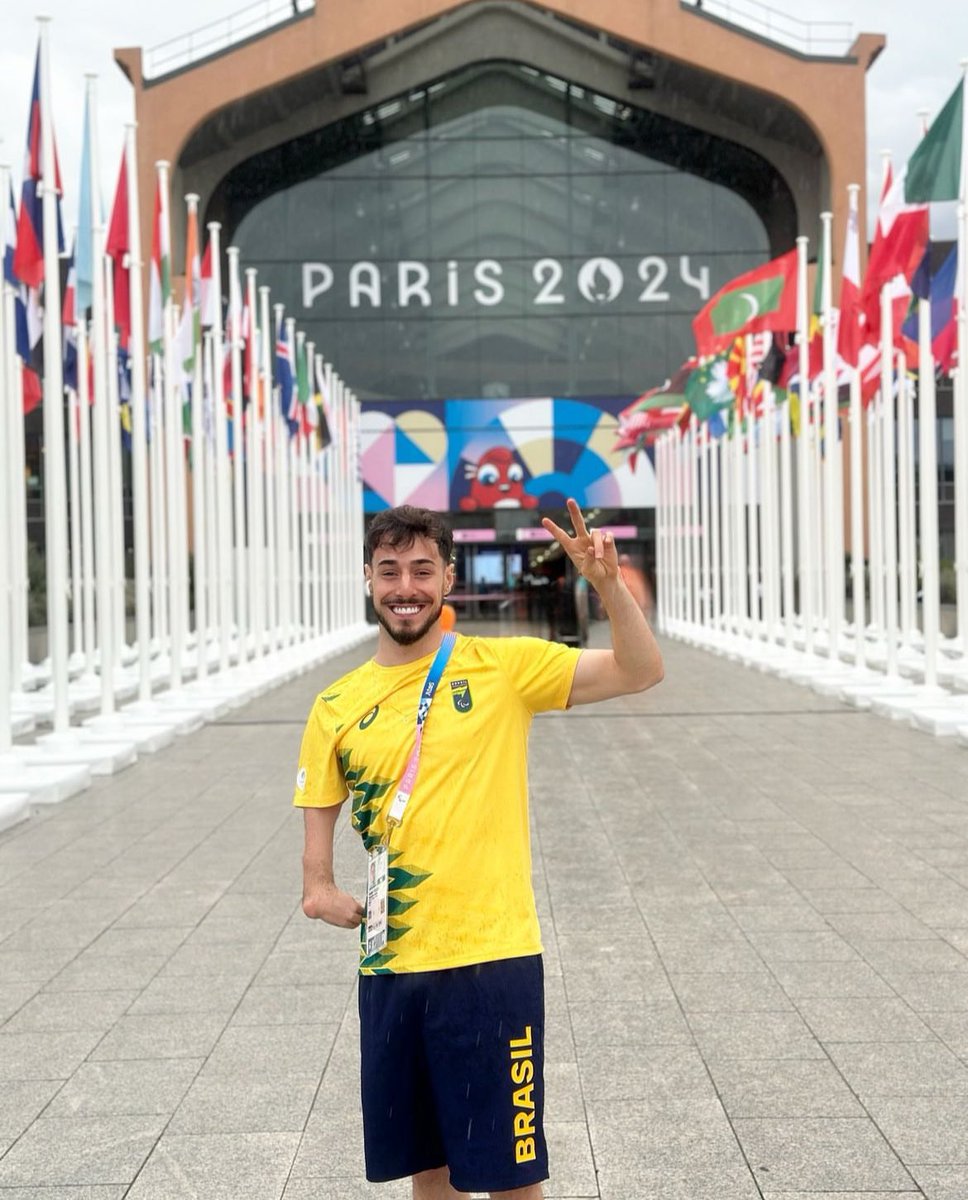 sisiesportes's tweet image. Nossos queridos atletas paralímpicos estão na vila. Faltam 3 dias para o início das Paralimpíadas!!!!!!!