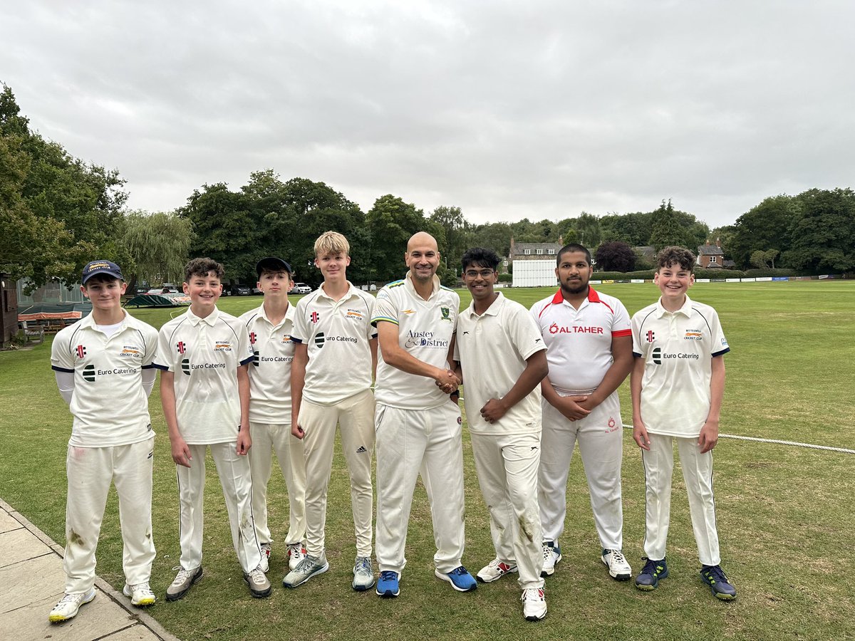 Absolute joy having my <a href="/LuttHigh/">Lutterworth High</a> year 11s come play <a href="/NewtownLCC/">Newtown Linford CC</a> today. They did fantastic in their exams and great on the pitch today. Also must thank them for giving me my first ever Duck 😂😂