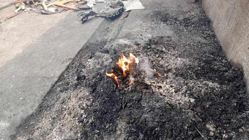 Incendie au marché de la liberté. 
Nous avons accompagné la PM qui s’est rendue sur le lieu pour exprimer son soutien aux victimes. 
Sur place, des accusations sur la mauvaise gestion de ce marché ont été faites. Il est temps que les chose changent et c'est maintenant ou jamais !