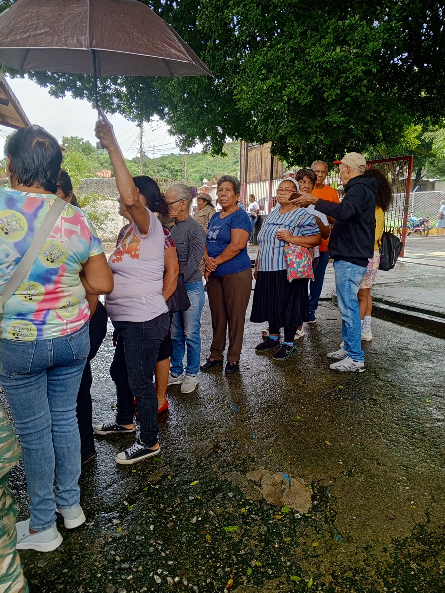 #Almomento. En Guárico seguimos de fiesta electoral, en unión y paz , eligiendo los proyectos prioritarios comunales.
