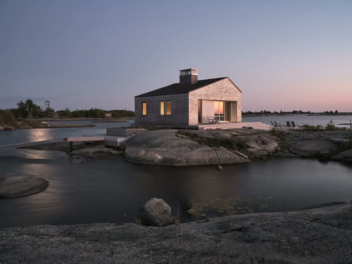 e_architect's tweet photo. Whistling Wind Island Residences, by Akb Architects on Georgian Bay, north of Toronto, comprises four pitch-roofed structures clad in silver cedar shingles:
https://t.co/LUiEc3MHXk
#home #GeorgianBay #CanadianProperty #canada https://t.co/E2QwNRe9I9
