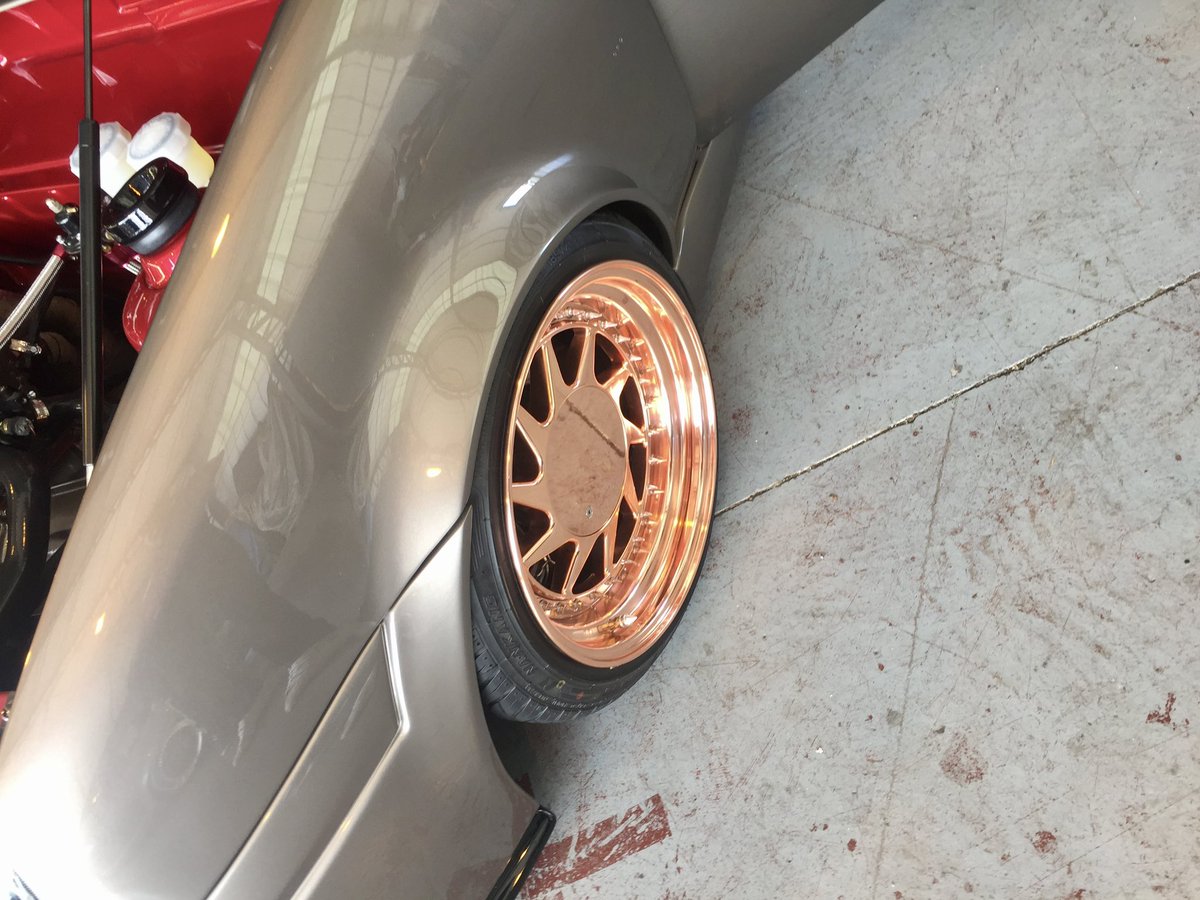 PureKlas's tweet image. Ready to make your wheels stand out? 🚗✨ We’re offering full refurbishment services for your split rims, turning them into show-stopping features.

Check out these OZ Turbos with a copper plating finish, book
yours today.
#CarMods #WheelRefurb #CopperPlating #OZTurbos