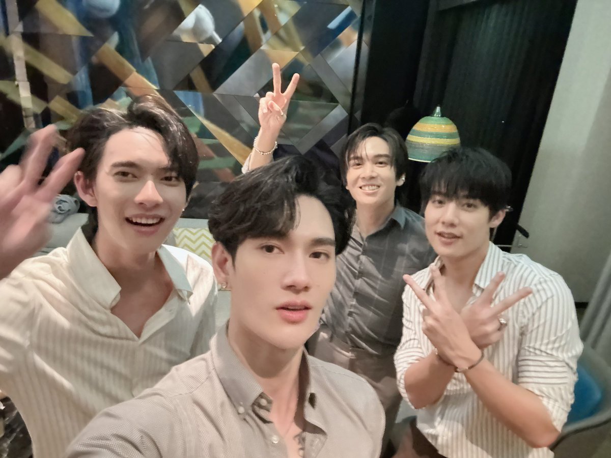 pavelphoom's tweet photo. Rookie of the year is 💤 goodnight! ❤️ #FJR星小绽xPPVSLP https://t.co/ZsEwiLvbdr