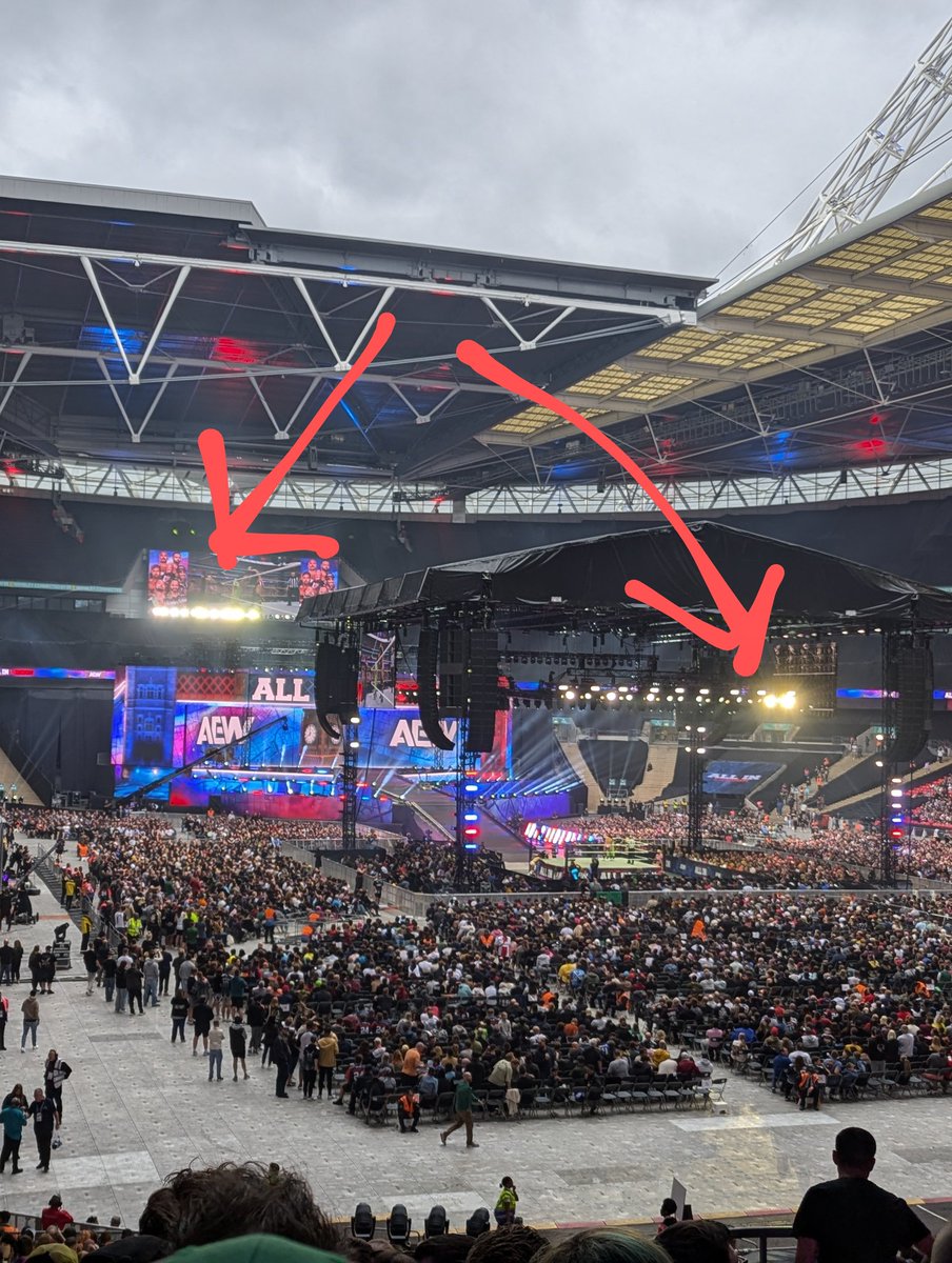 BasherBowe's tweet photo. @TonyKhan @AEW turn these lights off #AEWAllInLondon #AEWAllIn #AEWAllInWembley https://t.co/FirjjJHEDe