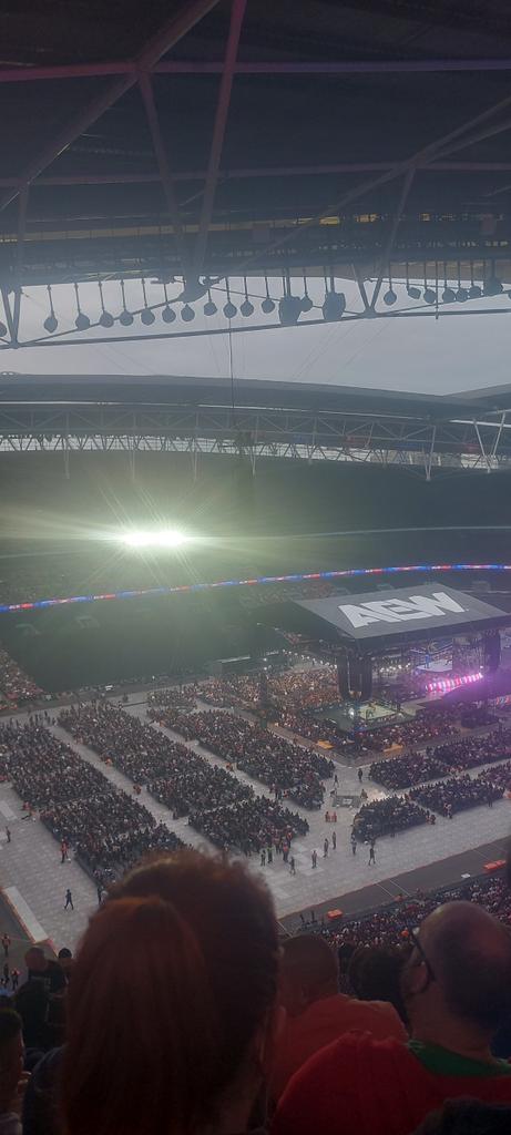 _The_Fred_'s tweet photo. I wishbthey would turn these lights off. Its blinding and we cant see the screen. What a waste of money. #AEWAllIn https://t.co/HHpTa7So1l