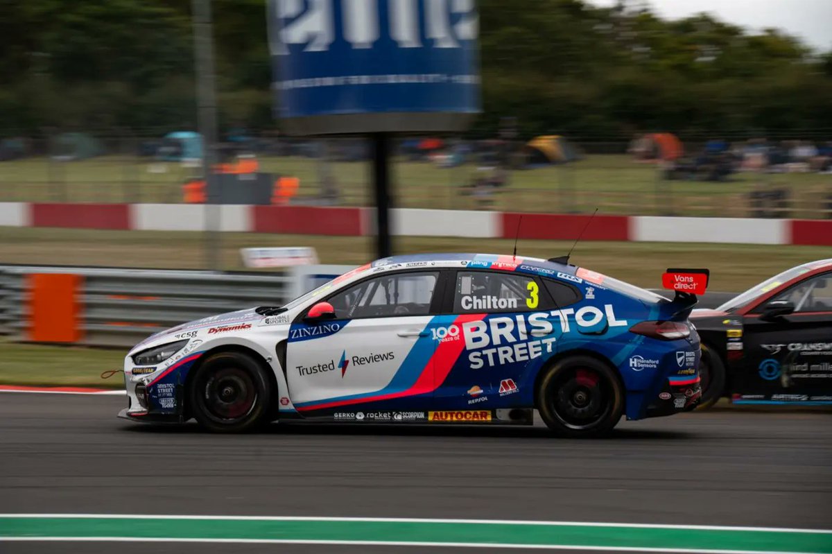TomChilton_'s tweet photo. That was not the day we were after but I’m immensely proud of the team and it’s making me more determined for Silverstone! 

#BristolStreetMotors #EXCELR8 #BTCC #MillerOils #Repsol https://t.co/pbYpuuPceH