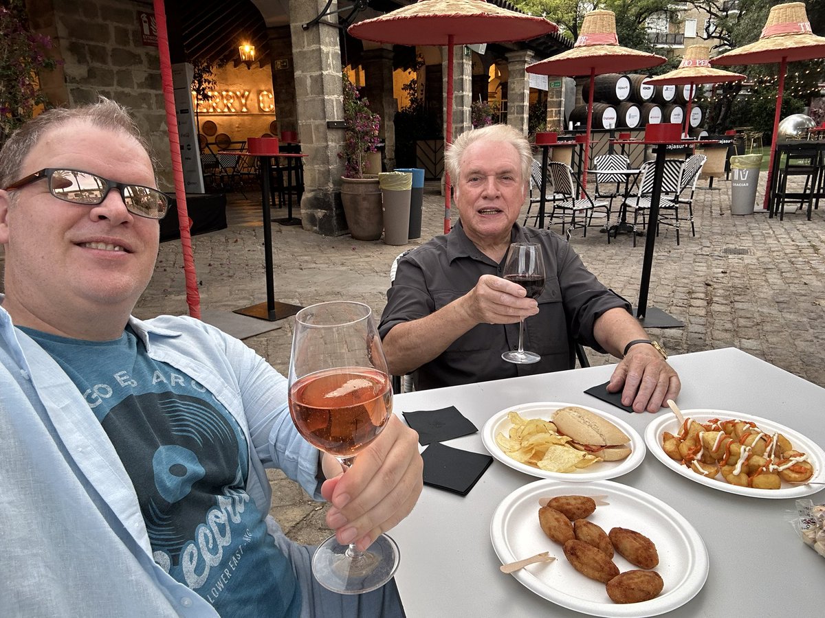 PaulYourBluff's tweet image. SPAIN GOALS @tj_jurk
1)ENJOY YOURSELF
2)Mindful eating
3)Know the line between enjoying yourself and mindless binge eating
4)Try and get protein with each meal
5)Daily Intentional Activity
I ate amazing food and wine every day.Went to my 1st Michelin Restaurant.
Lost 0.3lbs